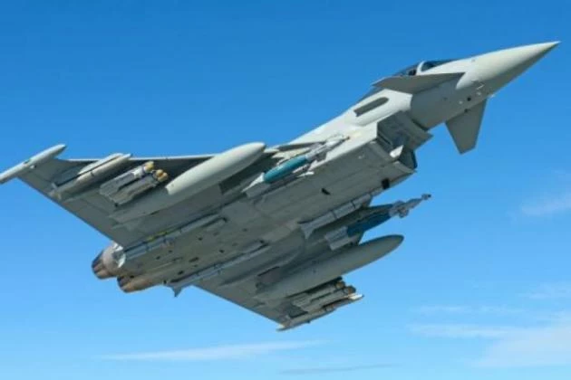 Ιδού το Eurofighter Typhoon! Απίστευτοι ελιγμοί που κόβουν την ανάσα (βίντεο)